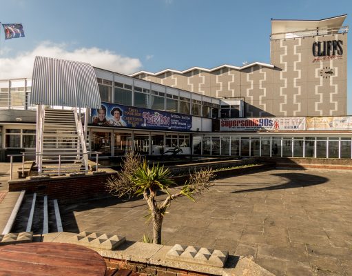 Auburn takes over from Willmott Dixon for the Essex theater project Auburn takes over from Willmott Dixon for the Essex theater project.