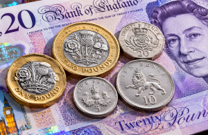 Taylor Wimpey Plans Bonus Cuts for 50 Workers, Union Says